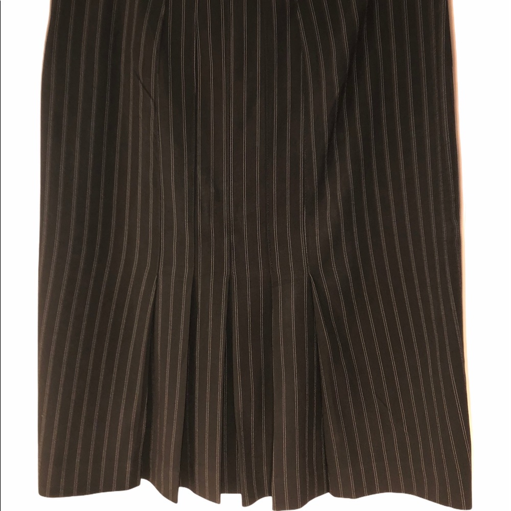 Moda Int’l skirt suit - Picture 2 of 6